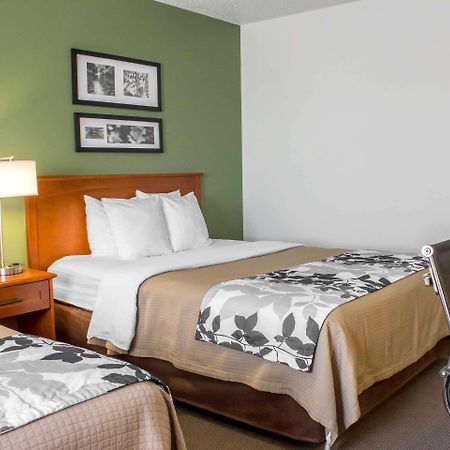 Sleep Inn & Suites Charles City Екстер'єр фото